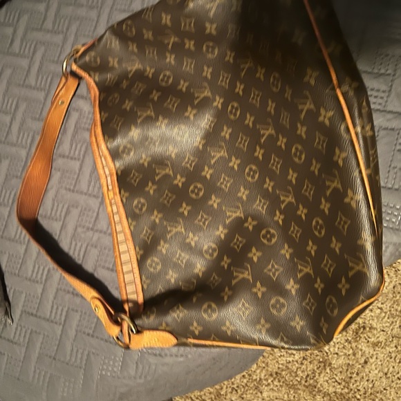 Louis Vuitton Purse - Picture 1 of 5